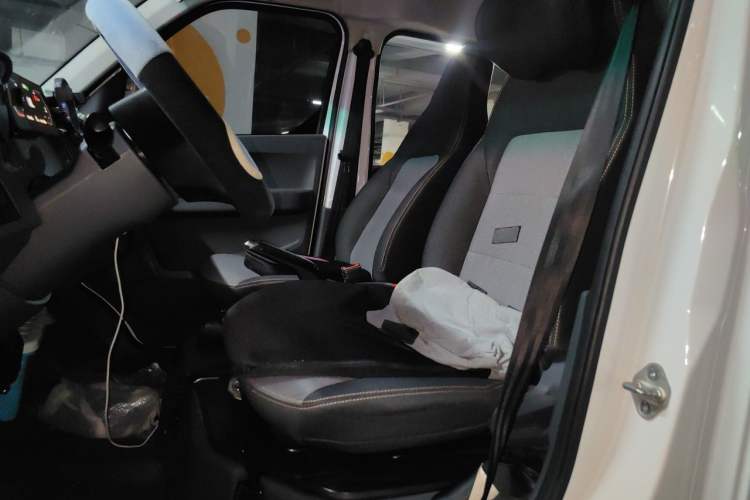 Used Farizon Xingxiang V 2025 Xingxiang V6E Xuanwu Wealth Creation Edition I Left Front Seat