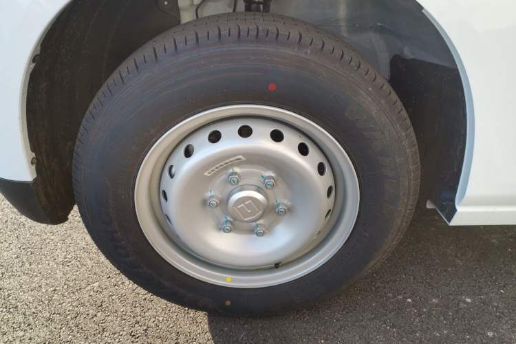 Used Farizon Xingxiang V 2025 Star Enjoy V7E Functional Edition Smart Edition Xuanwu 51.4 kWh Left Front Wheel Hub
