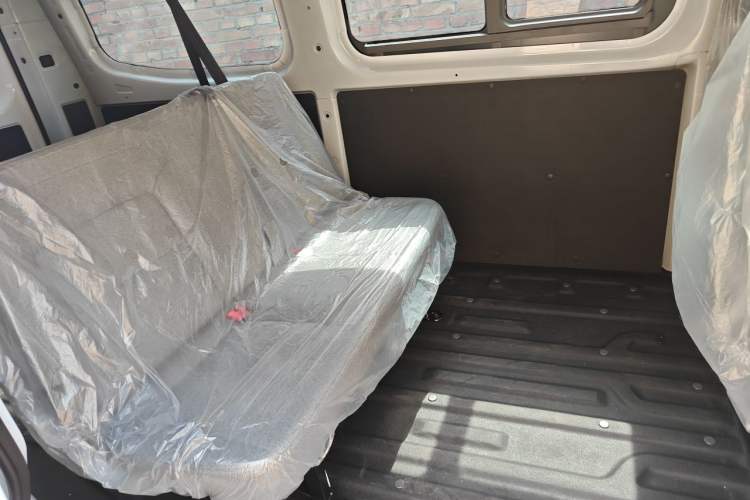 Used Farizon Xingxiang V 2025 Xingxiang V7E Functional Edition, Smart Edition, CATL 50.2kWh Left Rear Seat