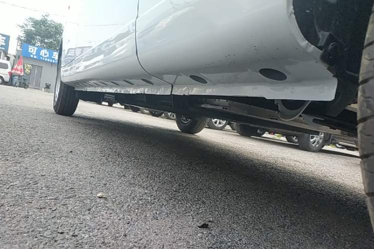 Used Farizon Xingxiang V 2025 Xingxiang V6E Xuanwu Wealth Creation Edition I Left Side Sill