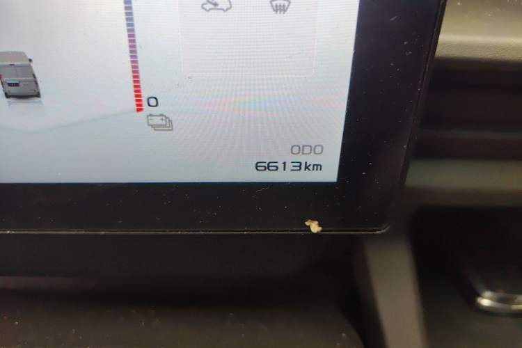 Used Farizon Xingxiang V 2025 Star Enjoy V7E Smart Edition Xuanwu 51.4 kWh Odometer Close Up