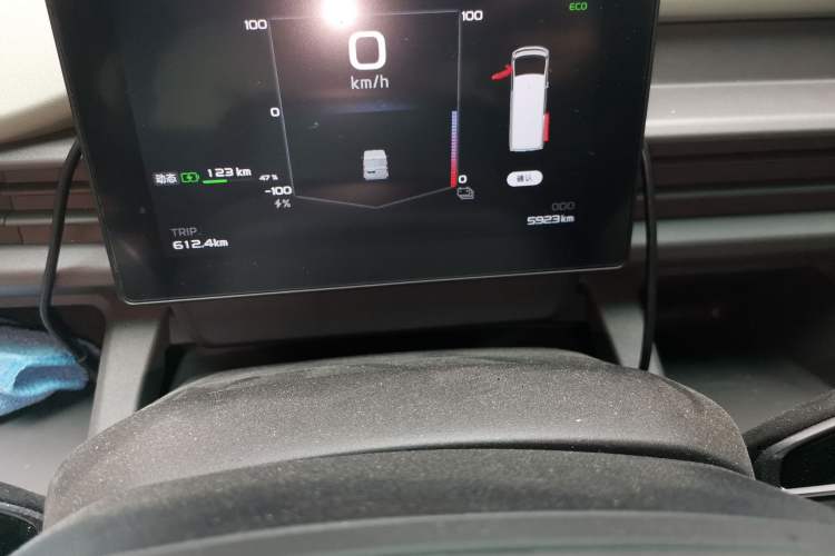 Used Farizon Xingxiang V 2025 Star Enjoy V7E Smart Edition Xuanwu 51.4 kWh Odometer Close Up