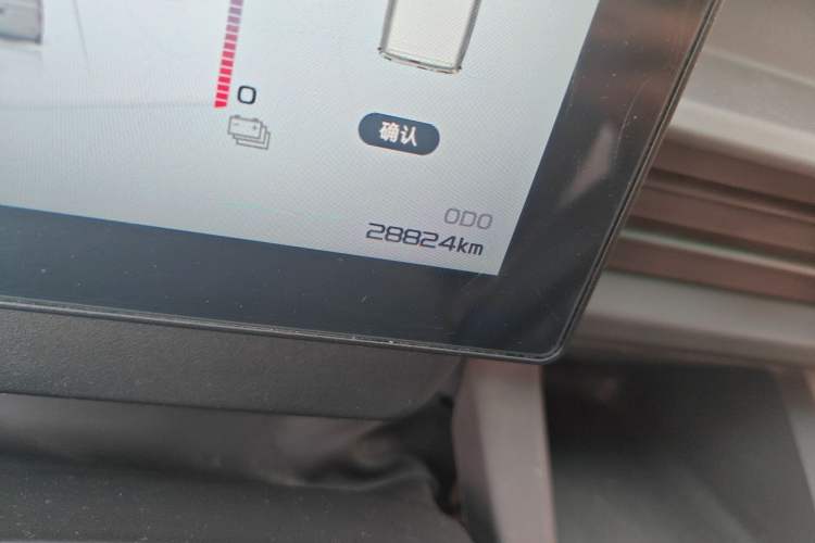 Used Farizon Xingxiang V 2025 Star Enjoy V7E Smart Edition Xuanwu 51.4 kWh Odometer Close Up