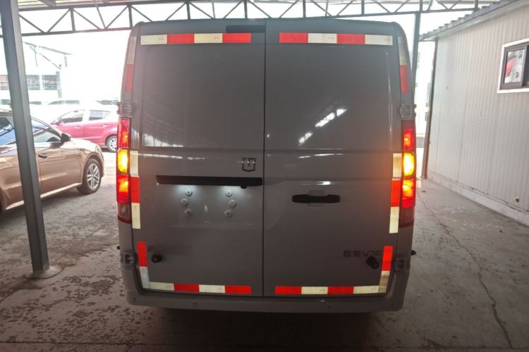 Used Farizon Xingxiang V 2025 Xingxiang V7E Smart Edition, Ewei 51.52 kWh Rear