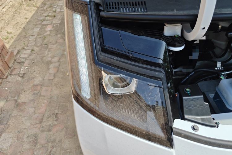 Used Farizon Xingxiang V 2025 Xingxiang V7E Functional Edition, Smart Edition, CATL 50.2kWh Right Front Headlight