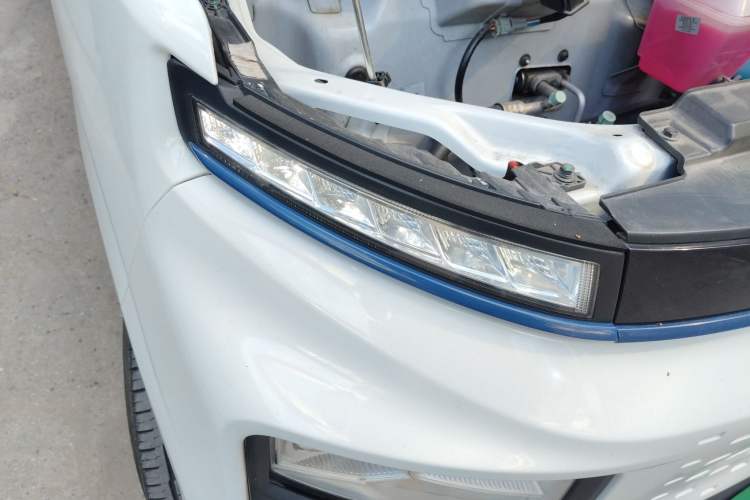 Used Farizon Xingxiang V 2025 Xingxiang V6E Xuanwu Wealth Creation Edition I Right Front Headlight