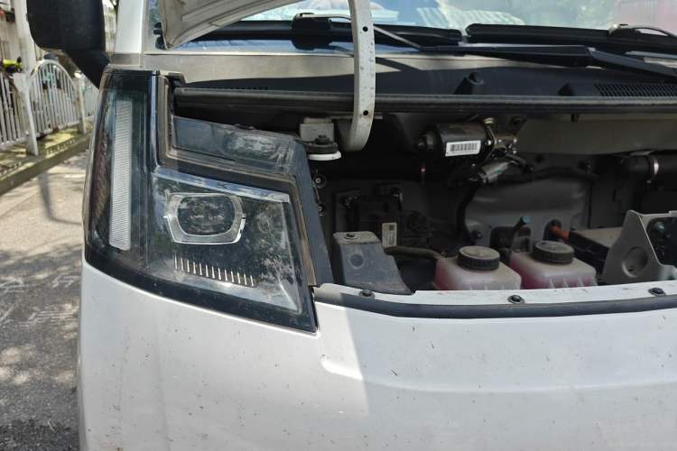 Used Farizon Xingxiang V 2025 Star Enjoy V7E Smart Wealth Edition Xuanwu 51.4 kWh Right Front Headlight