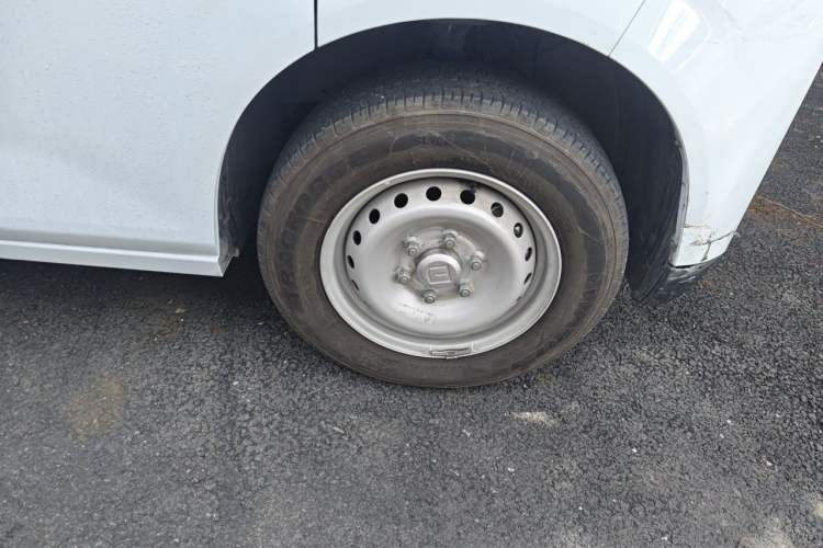 Used Farizon Xingxiang V 2025 Star Enjoy V7E Functional Edition Smart Wealth Edition Ningde 50.2 kWh Right Front Wheel Hub
