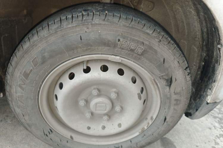 Used Farizon Xingxiang V 2025 Star Enjoy V7E Smart Edition Xuanwu 51.4 kWh Right Front Wheel Hub