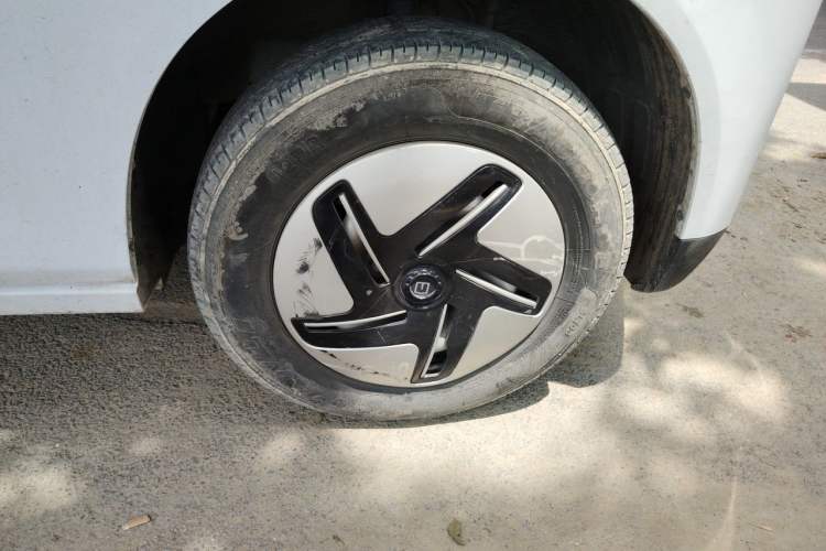 Used Farizon Xingxiang V 2025 Star Enjoy V7E Functional Edition Smart Edition Xuanwu 51.4 kWh Right Front Wheel Hub
