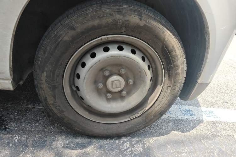 Used Farizon Xingxiang V 2025 Star Enjoy V7E Smart Wealth Edition Xuanwu 51.4 kWh Right Front Wheel Hub