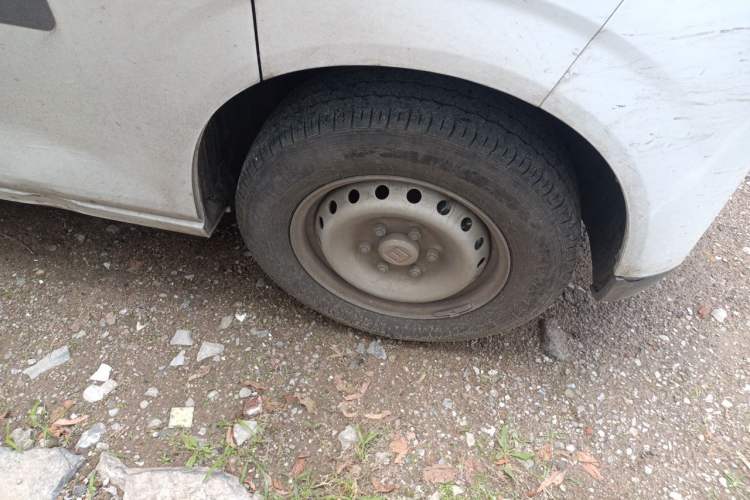 Used Farizon Xingxiang V 2025 Star Enjoy V7E Smart Edition Xuanwu 51.4 kWh Right Front Wheel Hub