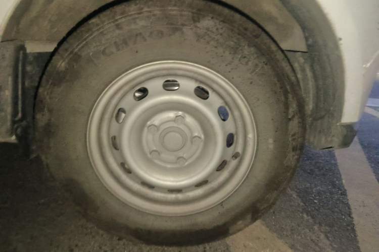 Used Farizon Xingxiang V 2025 Xingxiang V6E Xuanwu Wealth Creation Edition I Right Front Wheel Hub