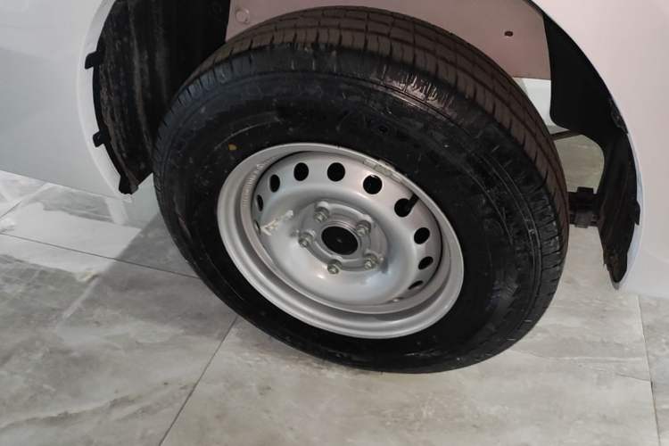 Used Farizon Xingxiang V 2025 Star Enjoy V6E Xuanwu Wealth Creation Edition II Right Rear Wheel Hub
