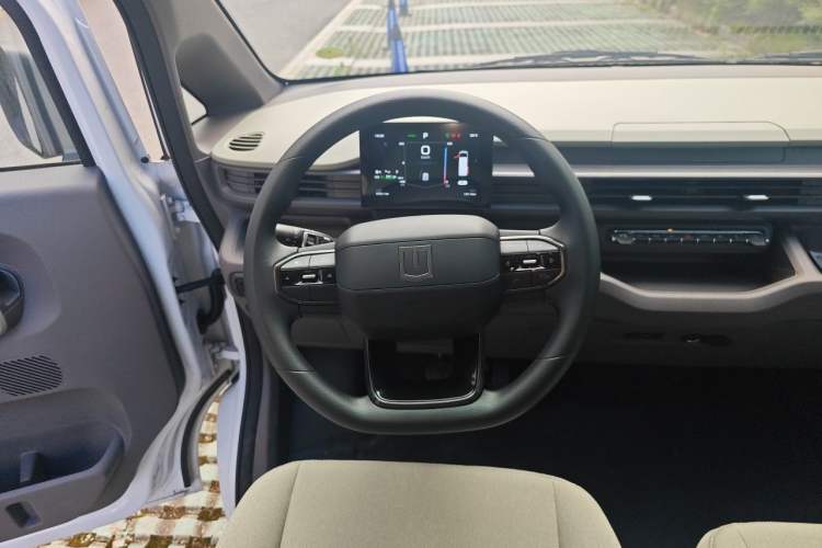 Used Farizon Xingxiang V 2025 Star Enjoy V7E Functional Edition Smart Wealth Edition Xuanwu 51.4 kWh Steering Wheel
