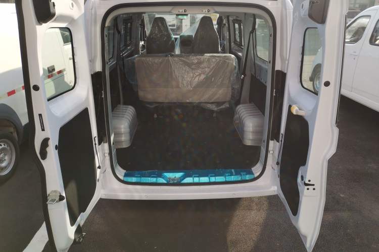 Used Farizon Xingxiang V 2025 Star Enjoy V7E Functional Edition Smart Edition Xuanwu 51.4 kWh Trunk