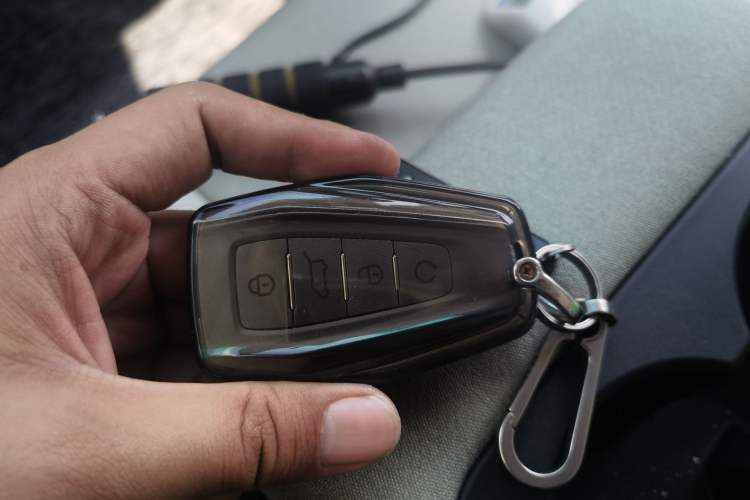 Used Farizon Xingxiang V 2025 V8E Functional Edition—Smart Edition, 350km Vehicle Key