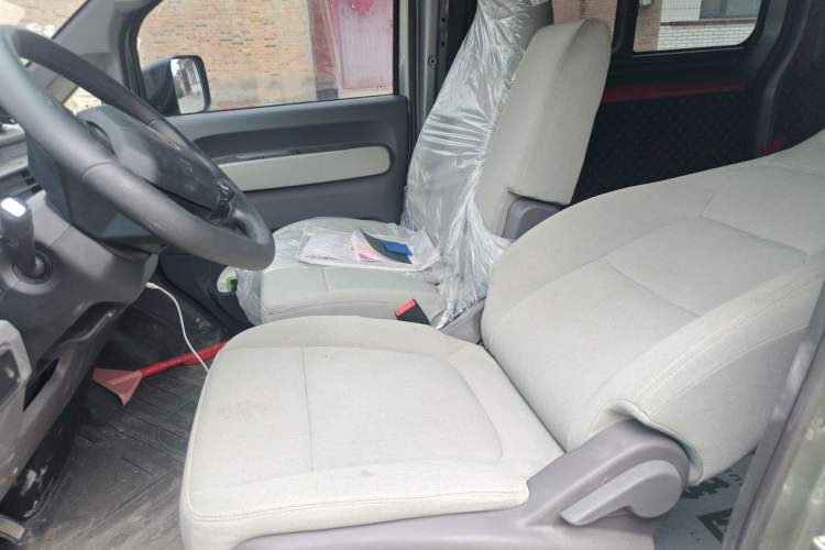 Used Farizon Xingxiang V  Left Front Seat