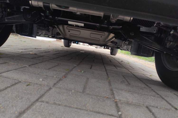 Used Farizon Xingxiang V  Chassis Front