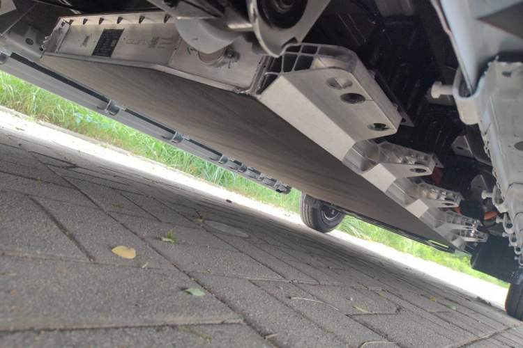 Used Farizon Xingxiang V  Chassis Rear Right