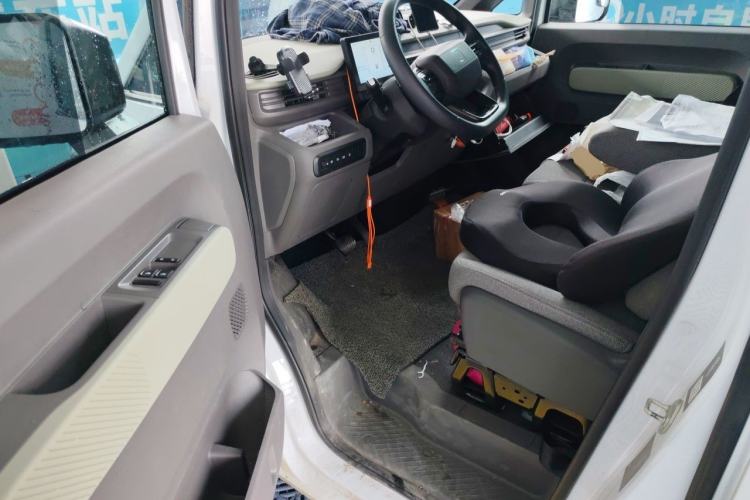 Used Farizon Xingxiang V 2026 Model, V8E—Smart Edition, 460km Driver Seat