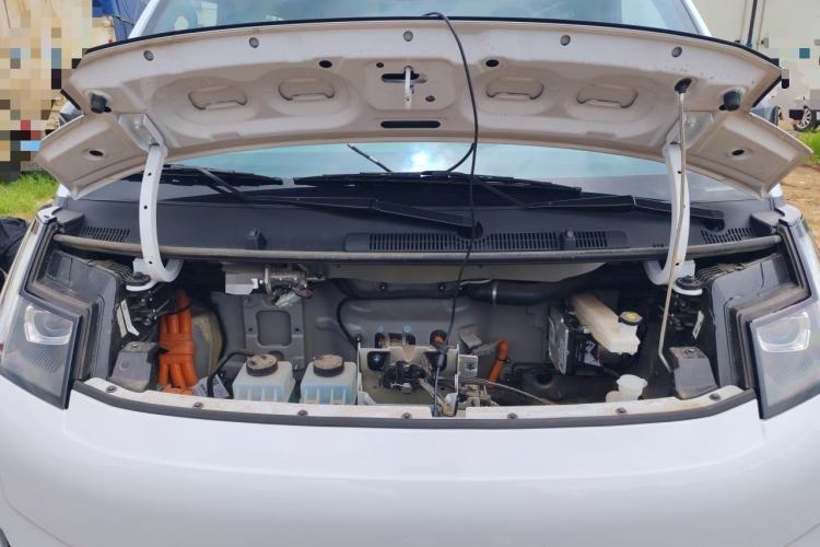 Used Farizon Xingxiang V 2026 Model V8E—Smart Function Edition 450km Engine Bay
