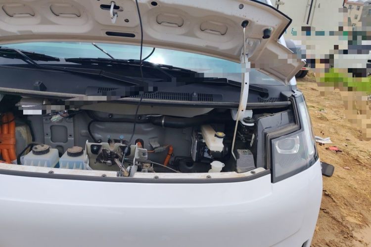 Used Farizon Xingxiang V 2026 Model V8E—Smart Function Edition 450km Engine Bay Left