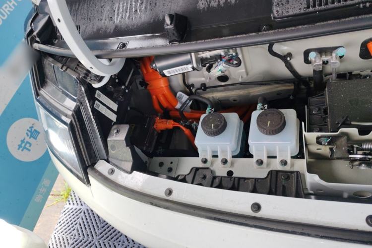 Used Farizon Xingxiang V 2026 Model, V8E—Smart Edition, 460km Engine Bay Right