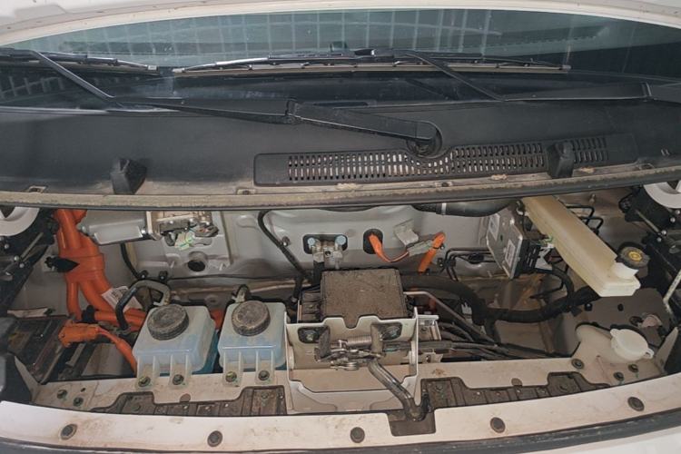 Used Farizon Xingxiang V 2026 Model V8E—Smart Function Edition 450km Engine Bay