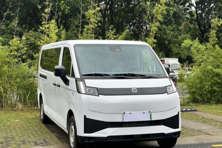 Used Farizon Xingxiang V 2026 Model V8E—Smart Function Edition 450km Exterior 3