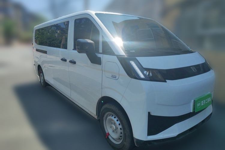 Used Farizon Xingxiang V 2026 Model V8E—Smart Function Edition 450km Front Right 45 Deg