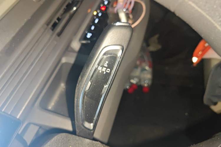 Used Farizon Xingxiang V 2026 Model, V8E—Smart Edition, 460km Gear Lever