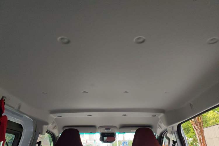 Used Farizon Xingxiang V 2026 Model V8E—Smart Function Edition 450km Headliner