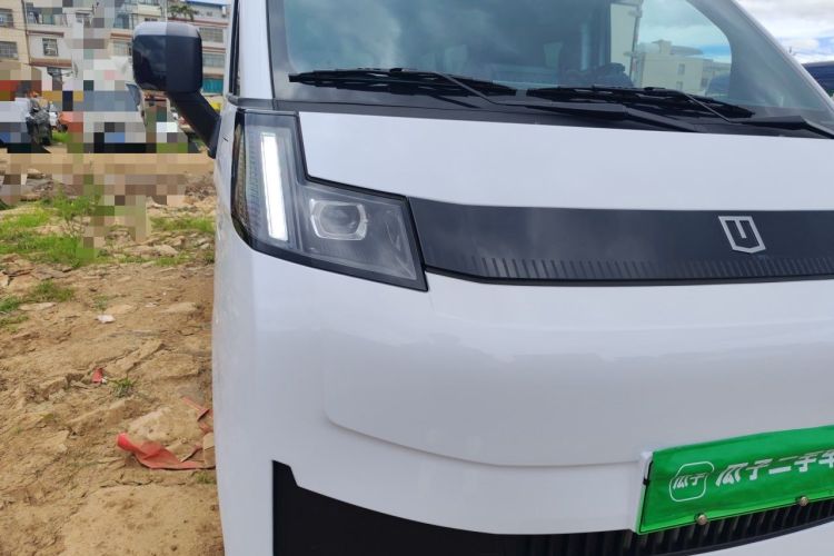 Used Farizon Xingxiang V 2026 Model V8E—Smart Function Edition 450km Right Front Headlight