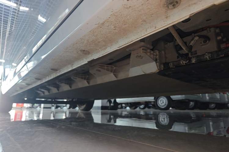 Used Farizon Xingxiang V 2026 Model V8E—Smart Function Edition 450km Right Side Sill