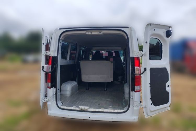 Used Farizon Xingxiang V 2026 Model V8E—Smart Function Edition 450km Trunk
