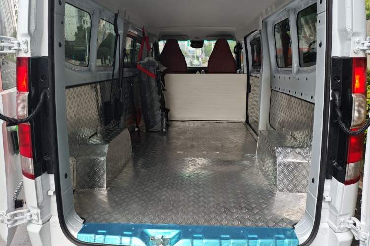 Used Farizon Xingxiang V 2026 Model V8E—Smart Function Edition 450km Trunk