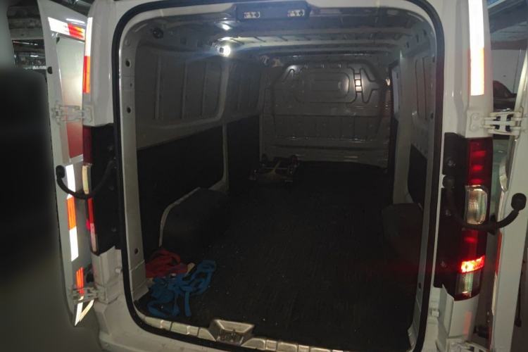 Used Farizon Xingxiang V 2026 Model, V8E—Smart Edition, 460km Trunk