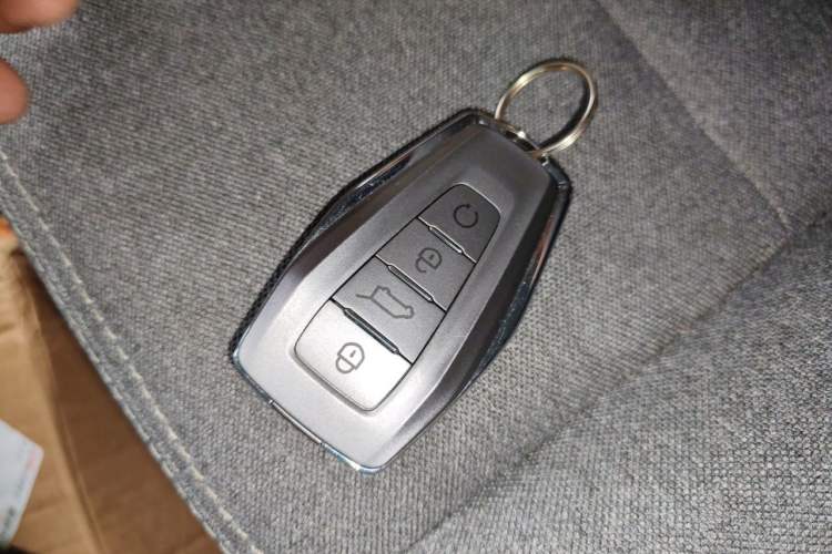 Used Farizon Xingxiang V 2026 Model, V8E—Smart Edition, 460km Vehicle Key