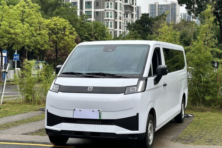 Used Farizon Xingxiang V 2026 Model V8E—Smart Function Edition 450km Guazi used car, China used car export, Used car for sale, Used  cars, Cheapest cars for sale