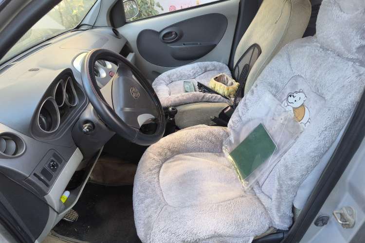 Used FAW 2012 CROSS 1.3L Manual Luxury Model Left Front Seat