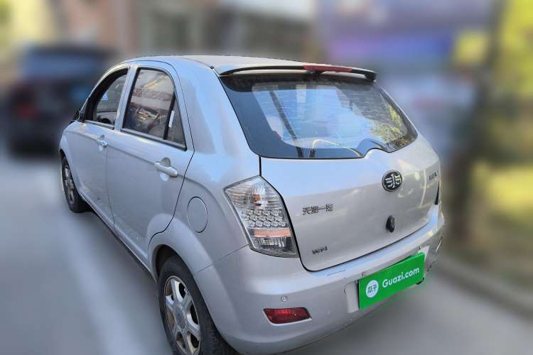 Used FAW 2012 CROSS 1.3L Manual Luxury Model Rear Left 45 Deg