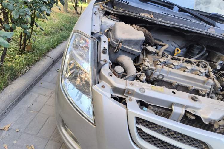 Used FAW 2012 CROSS 1.3L Manual Luxury Model Right Front Headlight