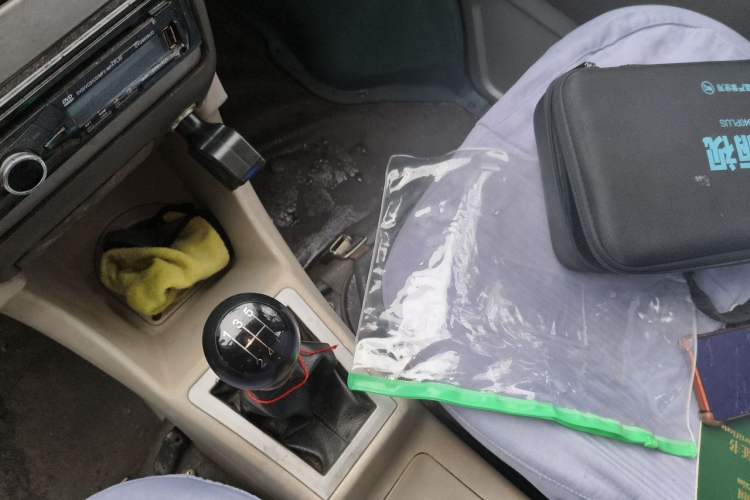 Used FAW Jiabao V52 2011 1.0L Practical Version LJ465QE1 Gear Lever