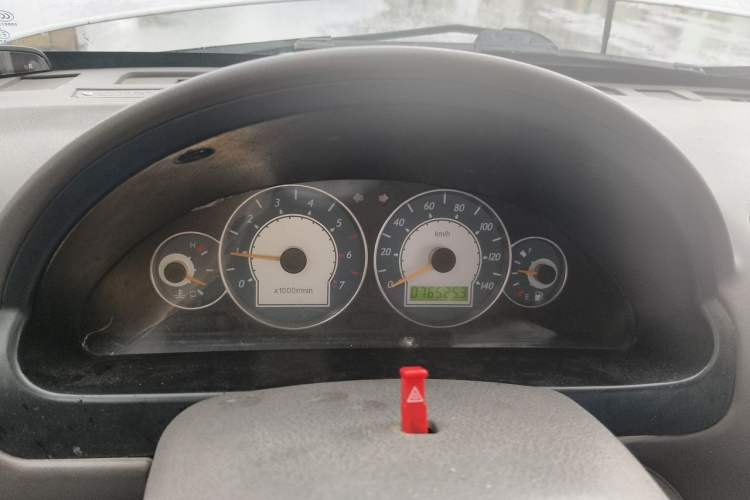 Used FAW Jiabao V52 2011 1.0L Practical Version LJ465QE1 Instrument Cluster