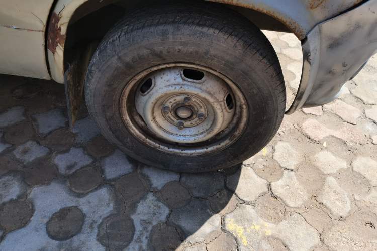 Used FAW Jiabao V52 2011 1.0L Practical Version LJ465QE1 Right Front Wheel Hub
