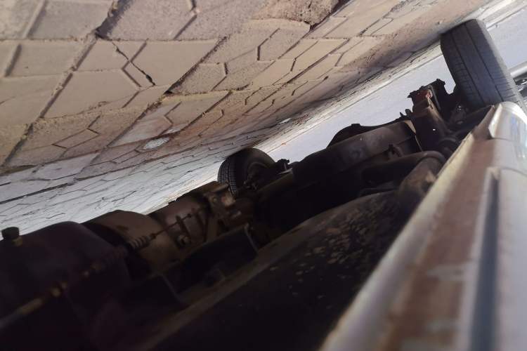 Used FAW Jiabao V52 2011 1.0L Practical Version LJ465QE1 Chassis Front Right