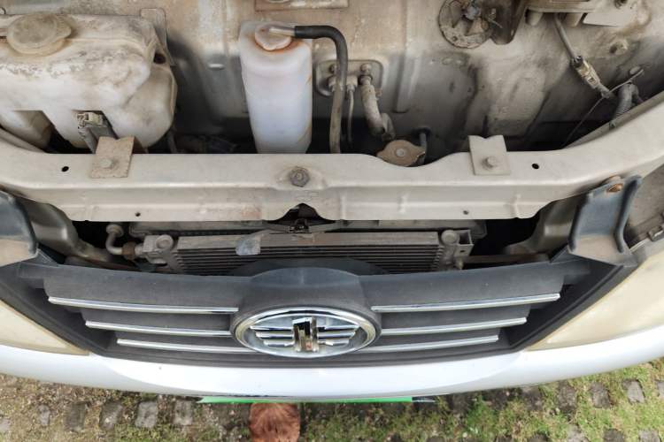Used FAW Jiabao V52 2011 1.0L Practical Version LJ465QE1 Engine Bay