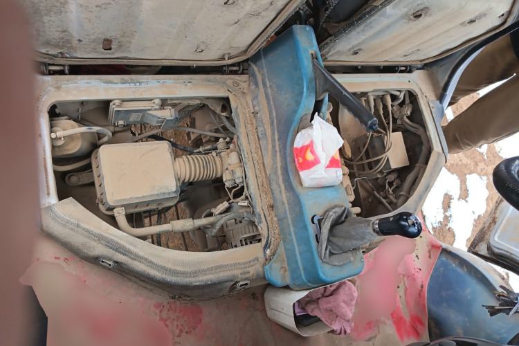 Used FAW Jiabao V52 2011 1.0L Practical Version LJ465QE1 Engine Bay