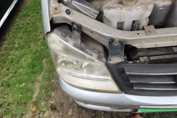 Used FAW Jiabao V52 2011 1.0L Practical Version LJ465QE1 Right Front Headlight